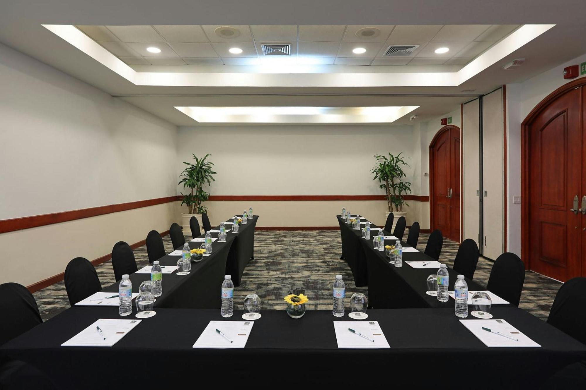 Four Points By Sheraton Santo Domingo Ngoại thất bức ảnh